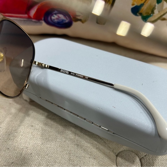Michael Kors Sicily M2045S Brown And Gold Sunglasses 
Excellent Condition - Picture 8 of 9